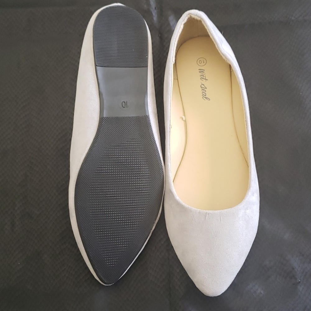 Flats - Picture 2 of 2